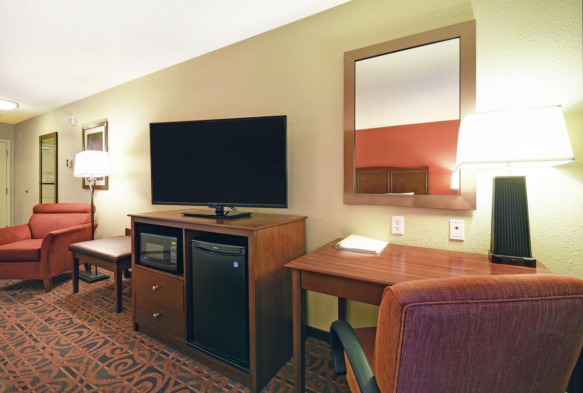 Hampton Inn & Suites Milwaukee/Franklin Franklin  Extérieur photo